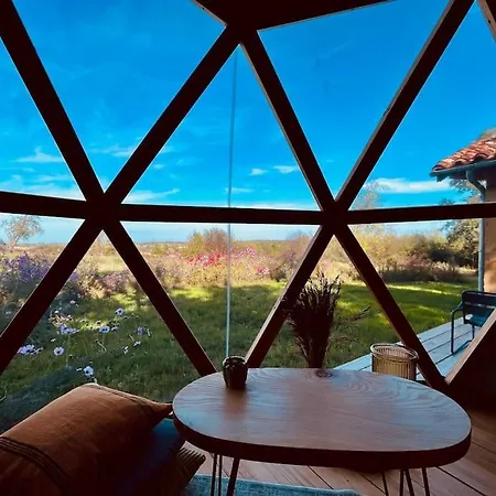 Dome Insolite Cedre Jacuzzi Et Petits Dejeuners Inclus Luxury tent