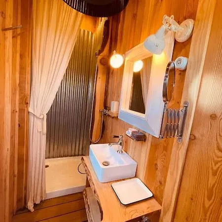 Luksustelt Dome Insolite Cedre Jacuzzi Et Petits Dejeuners Inclus